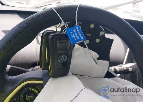 2016 Toyota Prius Two из США, поврежденный, VIN JTDKBRFU6G3011000